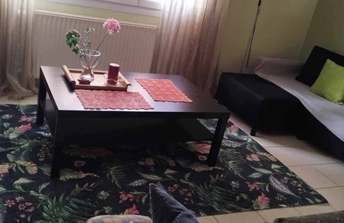Stavroupoli Apartamento | Apartment with parking space and yard at the areaof Thessaloniki