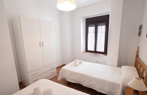 Centro histórico Apartamento | Apartamento con patio y wifi en Ronda centro