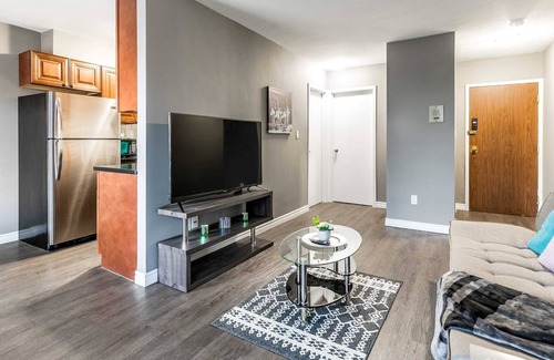 Rosedale Apartamento | 1BR King Apartment - Near DT Hamilton!