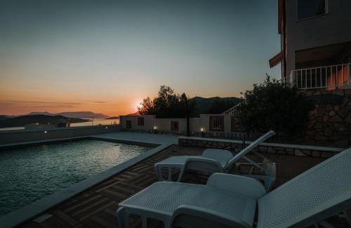 Neum Casa | Apartment with Pool "Sunset Cove"