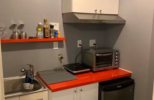 Longueuil Apartamento | Apartment with Private Entrance
