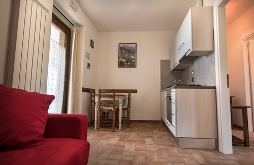 San Presto Apartamento | Apartamento con cocina privada y piscina en el parque del monte Subasio