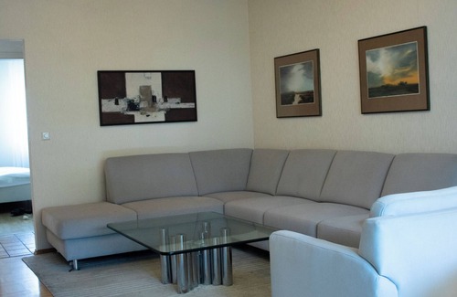Frankenthal Apartamento | Apartment with roof terrace in Frankenthal's pedestrian zone, 5 min walk from the train station