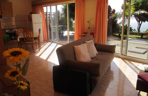 Arco da Calheta Apartamento | Vista al mar, en el campo, amplias terrazas, piscina, sauna, Internet, TV, barbacoa