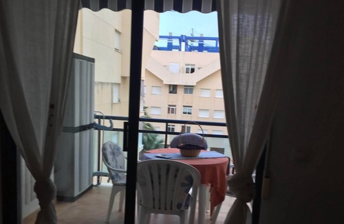 Daimuz Apartamento | APARTAMENTO CON PISCINA SALINIZADA A 100 M DEL MAR.