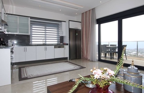 Kargicak Apartamento | Apartment with sea / mountain views 3 + 1 with pool in a quiet location