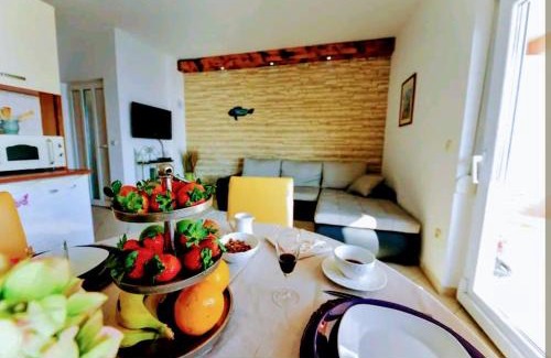 Tribanj Apartamento | Apartment with sea view