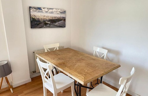 Diagonal Mar i el Front Maritim del Poblenou Apartamento | Apartment with sea views next to the beach of Mar Bella