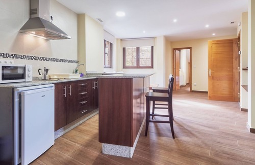 Cecos Apartamento | Apartamento 'Izquierda' con jardín compartido y Wi-Fi