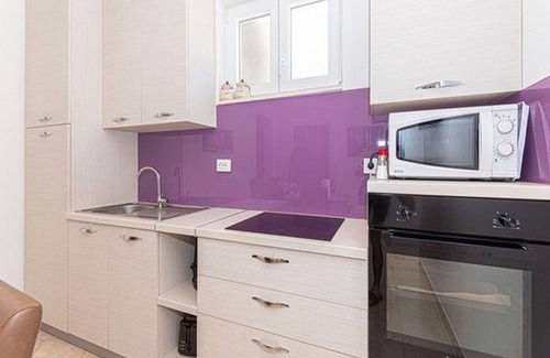 Sibenik Apartamento | Apartamento con piscina y 2 habitaciones.