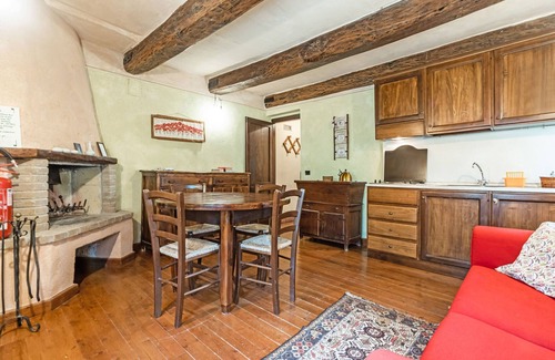 Assisi Cabaña | Apartamento con piscina cerca del bosque.