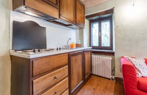 Assisi Cabaña | Apartamento con piscina cerca del bosque.
