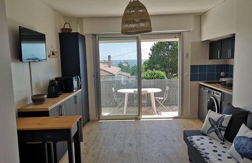 Vaux-sur-Mer Apartamento | APARTMENT WITH TERRACE AND SEA VIEW
