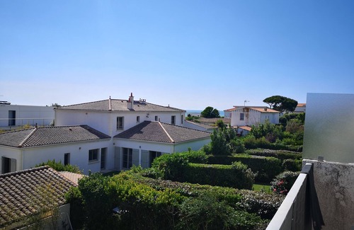 Vaux-sur-Mer Apartamento | APARTMENT WITH TERRACE AND SEA VIEW