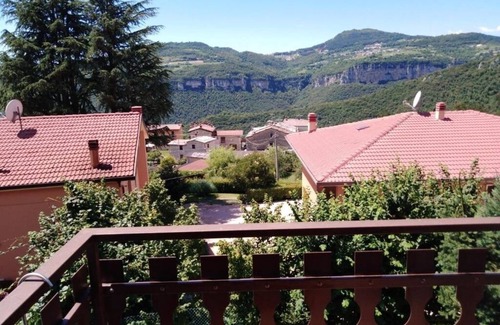 Bosco Chiesanuova Apartamento | Apartment with Terrace