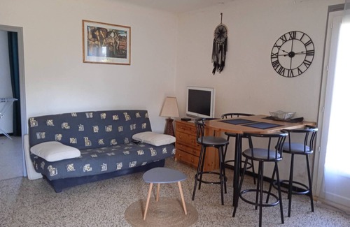 Gignac Apartamento | Apartment with terrace and garden.