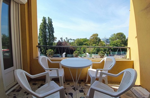 L'Arenas Apartamento | Apartment with terrace near the sea