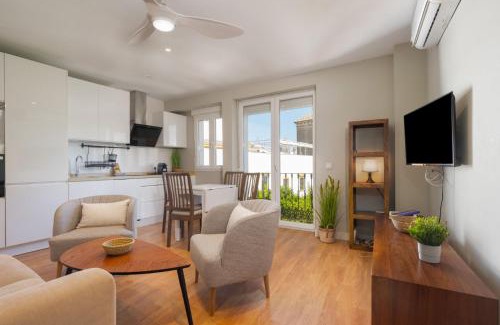 San Julian Apartamento | Apartment with views -Santa Isabel Square- 2Bd1Bth