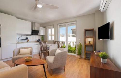 San Julian Apartamento | Apartment with views -Santa Isabel Square- 2Bd1Bth