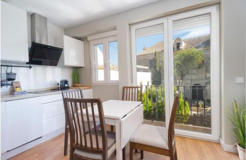 San Julian Apartamento | Apartment with views -Santa Isabel Square- 2Bd1Bth
