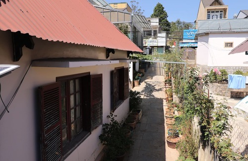 Da Lat Apartamento | apartment with game console + big screen, chill garden