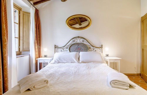 Monteriggioni Otro | Apartamento con piscina privada, WIFI, bañera de hidromasaje, A/C, sauna, TV, patio, cerca de Siena