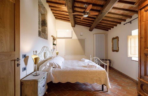 Monteriggioni Otro | Apartamento con piscina privada, WIFI, bañera de hidromasaje, A/C, sauna, TV, patio, cerca de Siena