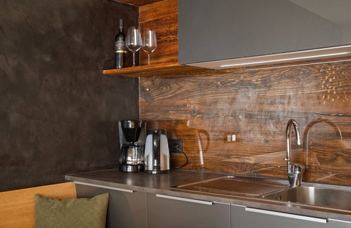 Rifiano Apartamento | Apartamento "Wohnung 2" con vistas a la montaña, piscina climatizada y Wi-Fi