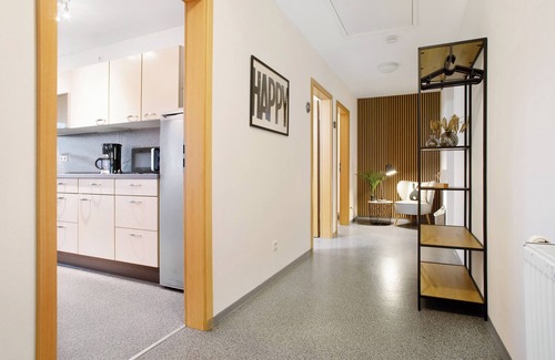 Meckenbeuren Apartamento | Apartamento 'Wohnung Beim Obsthof' con vistas a la montaña y Wi-Fi
