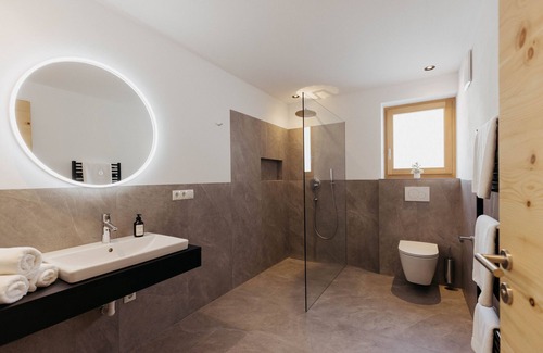 Malles Venosta Apartamento | Apartment 'Wohnung Plamatun' with Mountain View, Private Terrace and Wi-Fi
