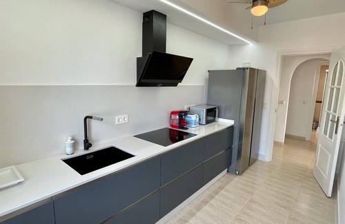 La Parata Apartamento | Apartamento 'Zahories Córner Mojácar vistas al mar' con piscina compartida, terraza y Wi-Fi