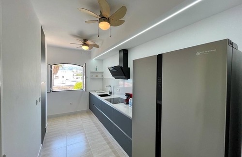 La Parata Apartamento | Apartamento 'Zahories Córner Mojácar vistas al mar' con piscina compartida, terraza y Wi-Fi