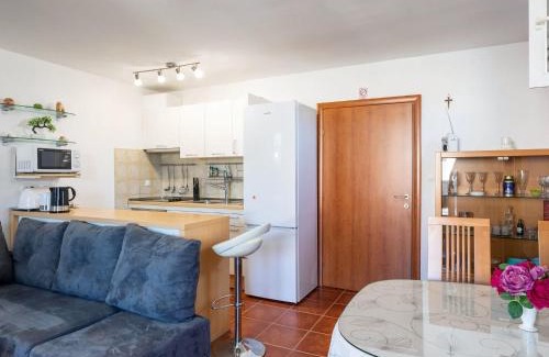 Supetar Apartamento | Apartment Zara - Two Bedroom Apartment with Balcony - ST