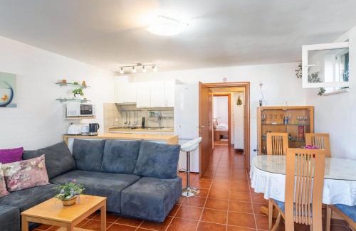 Supetar Apartamento | Apartment Zara - Two Bedroom Apartment with Balcony - ST