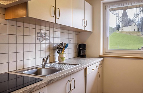 Terento Apartamento | Apartamento "Zirme" cerca de zonas de esquí y senderismo con vistas a la montaña, Wi-Fi y jardín