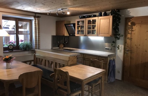 Dietmannsried Apartamento | Apartamento 'Zugspitze' con vistas a la montaña, terraza compartida y Wi-Fi