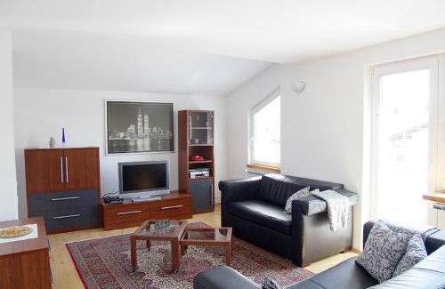 Kamnica Apartamento | Apartment Zupan