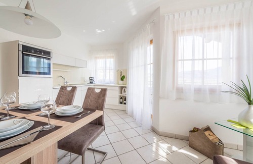 Tramin Apartamento | Apartamento 'Erker' con balcón privado, piscina y Wi-Fi