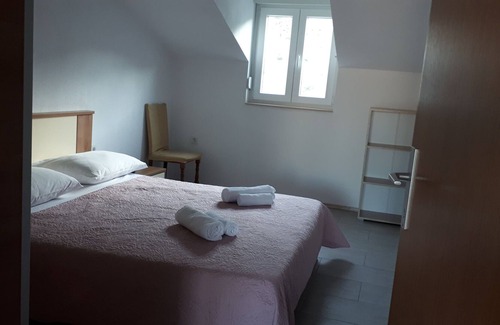 Metajna Apartamento | Apartments and Rooms Magdalena (75321-A2) - Metajna - island Pag
