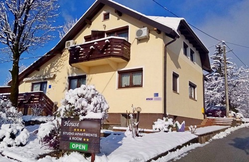 Seliste Dreznicko Apartamento | Apartments and rooms Dragica, (16214), Selište Drežnicko, Croatia