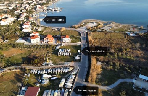 Banjol Apartamento | Apartments and boat rental Petra Španjol - crane and moorings
