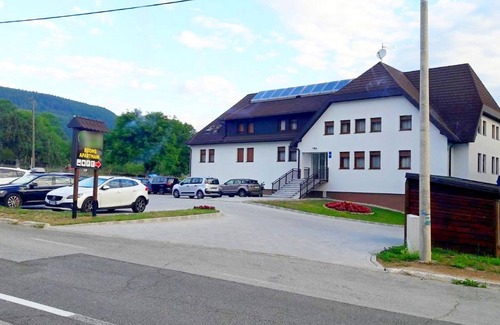 Vrelo Korenicko Apartamento | Apartments and rooms Danijel, (16386), Vrelo Korenicko, Croatia