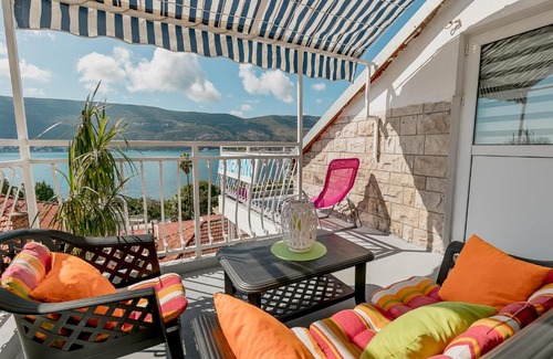 Topla Apartamento | Apartments and Rooms Bumerang
