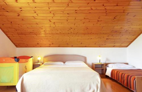 Catrnja Casa | Apartments and rooms with parking space Smoljanac, Plitvice - 14023