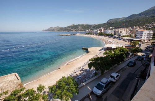 Dobra Voda Apartamento | Apartments AriaSana-5m from the beach