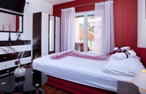 Montovjerna Hotel | Apartments Aura
