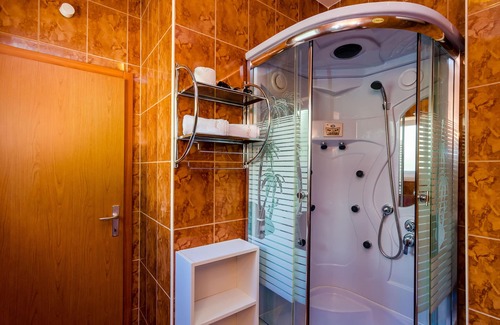 Montovjerna Hotel | Apartments Aura