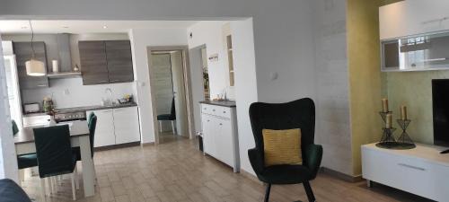 Crno Apartamento | Apartments Aurora
