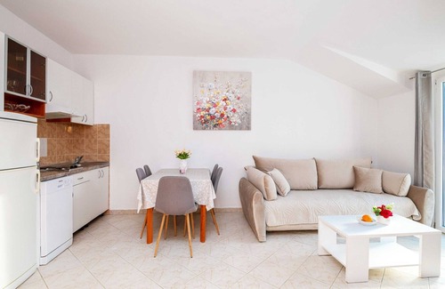 Komolac Apartamento | Apartments Azzurro- One Bedroom Apartment with Terrace and Hot Tub