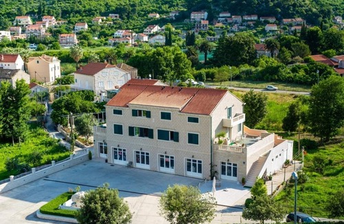 Komolac Apartamento | Apartments Azzurro- Three Bedroom Apartment with Terrace and Hot Tub ( Azzurro I-donji)